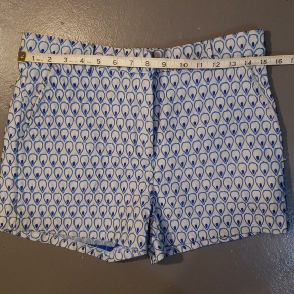 Patterned - Picture 2 of 4